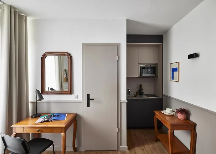 Base - Contactless Check In شقة فندقية 4*