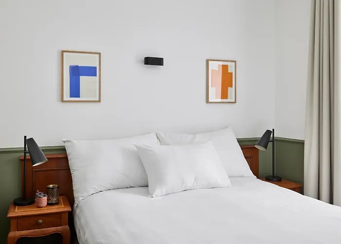 Base - Contactless Check In 4*