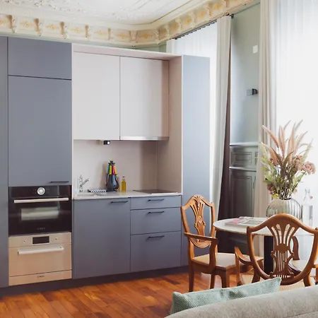 公寓式酒店 Base - Contactless Check In