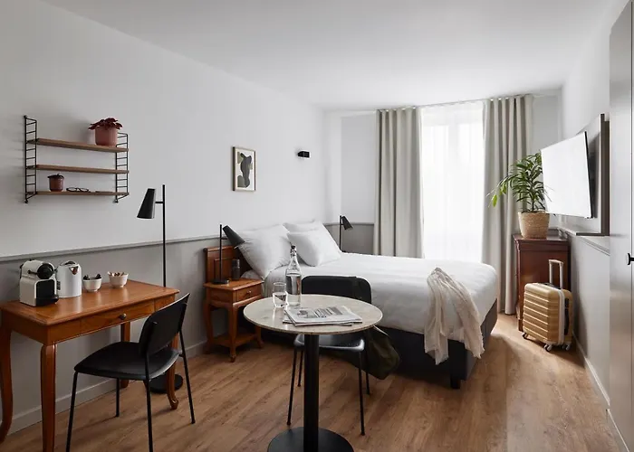 Base - Contactless Check In 4* 洛桑